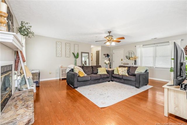 335 Woodberry Circle, Raeford, NC 28376