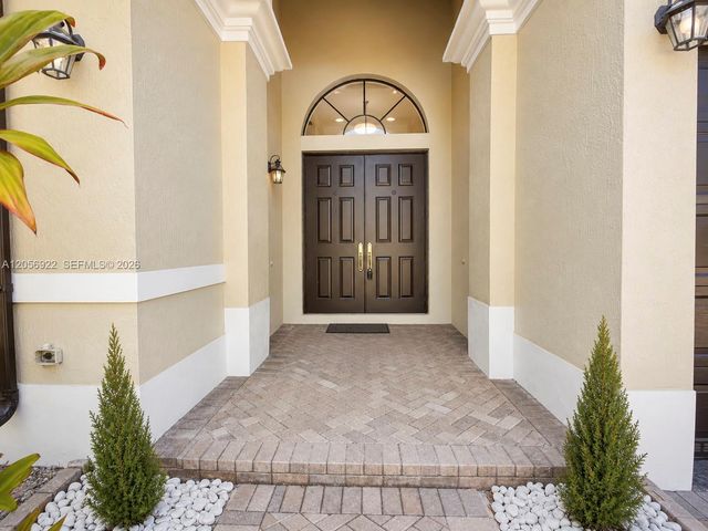 19528 SW 79th Place, Cutler Bay, FL 33157