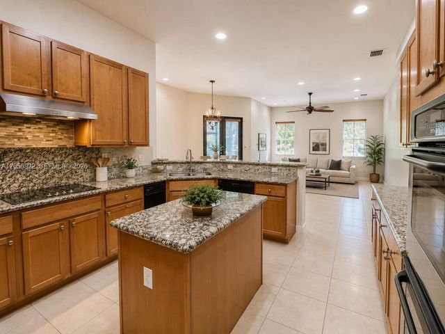 19528 SW 79th Place, Cutler Bay, FL 33157