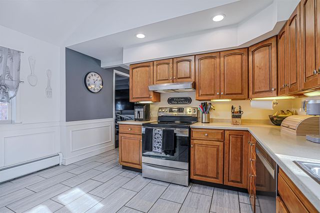 4 Farmer Street, Manchester, NH 03104