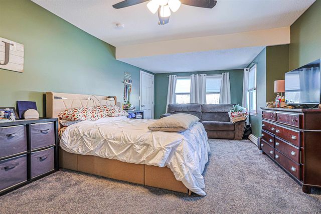 4 Farmer Street, Manchester, NH 03104