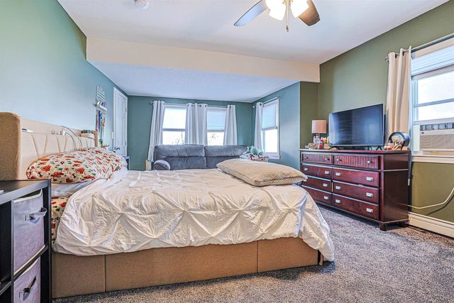 4 Farmer Street, Manchester, NH 03104