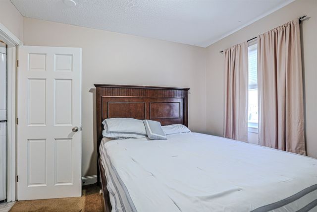 4 Farmer Street, Manchester, NH 03104