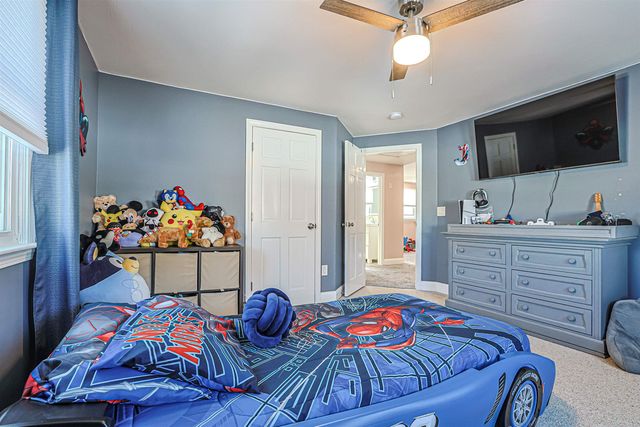 4 Farmer Street, Manchester, NH 03104