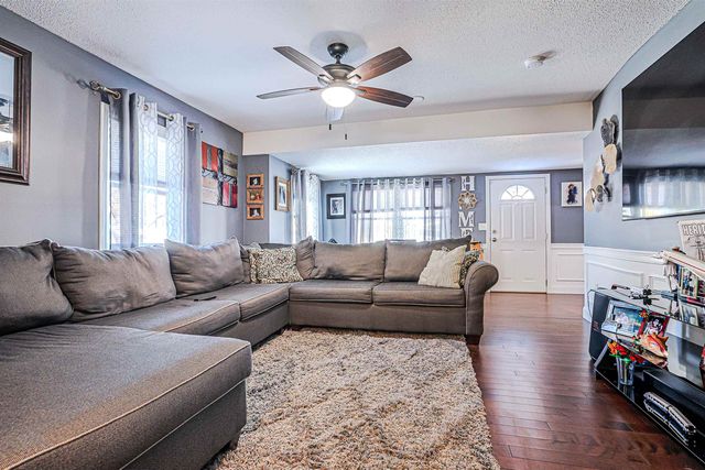 4 Farmer Street, Manchester, NH 03104