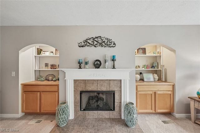 7680 Woodpath Drive, Hudson, OH 44236