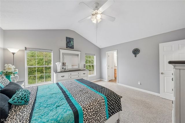 7680 Woodpath Drive, Hudson, OH 44236