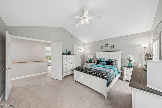 7680 Woodpath Drive, Hudson, OH 44236
