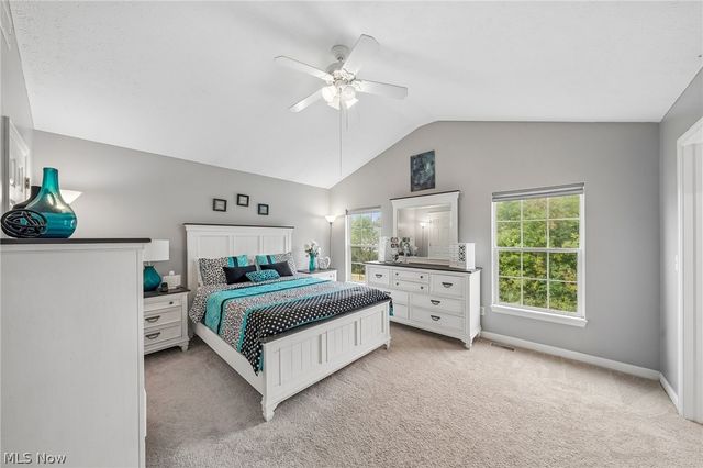 7680 Woodpath Drive, Hudson, OH 44236