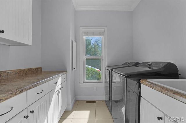 3813 N Arbor Lake Drive, Edwardsville, IL 62025