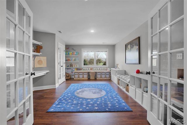 3813 N Arbor Lake Drive, Edwardsville, IL 62025