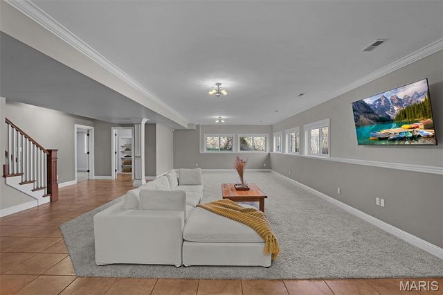 3813 N Arbor Lake Drive, Edwardsville, IL 62025