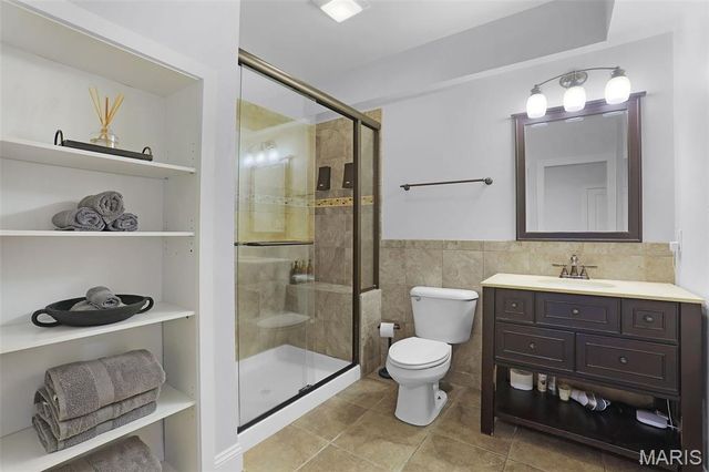 3813 N Arbor Lake Drive, Edwardsville, IL 62025