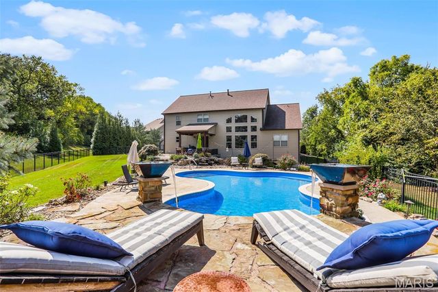 3813 N Arbor Lake Drive, Edwardsville, IL 62025