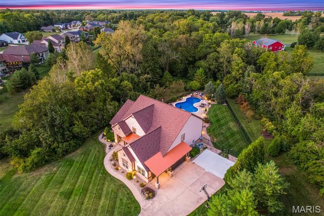 3813 N Arbor Lake Drive, Edwardsville, IL 62025