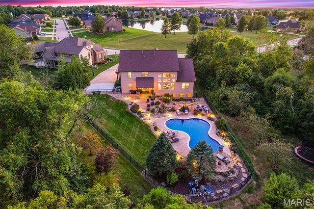 3813 N Arbor Lake Drive, Edwardsville, IL 62025