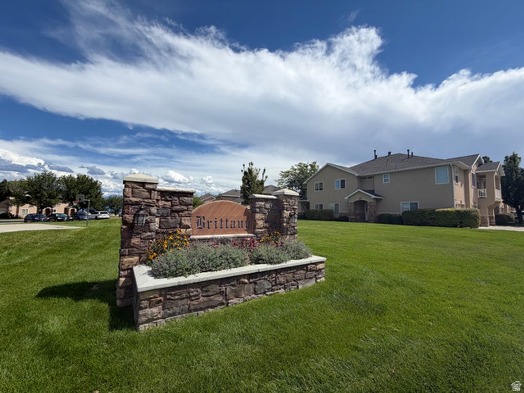 7304 S GERALEE LN, West Jordan, UT 84084 — photo 5