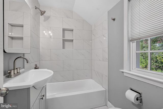 908 GLAIZEWOOD CT, Takoma Park, MD 20912