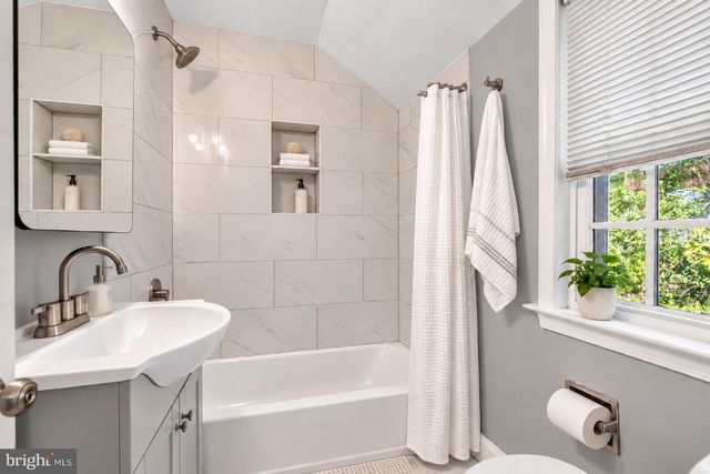 908 GLAIZEWOOD CT, Takoma Park, MD 20912