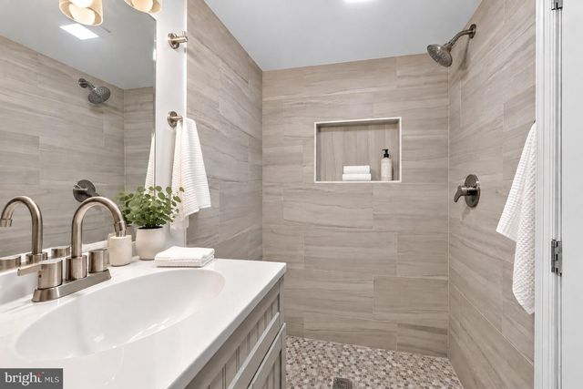 908 GLAIZEWOOD CT, Takoma Park, MD 20912
