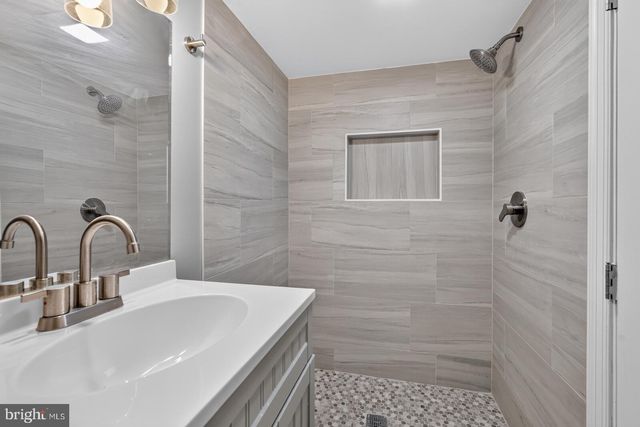 908 GLAIZEWOOD CT, Takoma Park, MD 20912