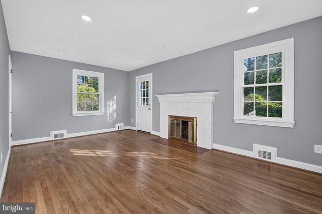 908 GLAIZEWOOD CT, Takoma Park, MD 20912
