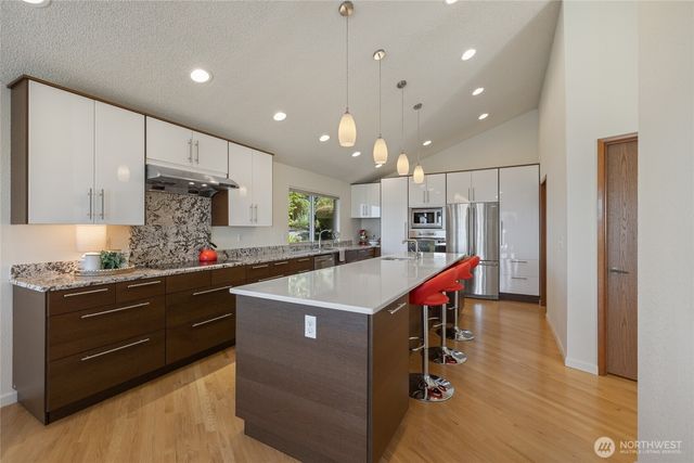 70 Hewitt Drive, Steilacoom, WA 98388