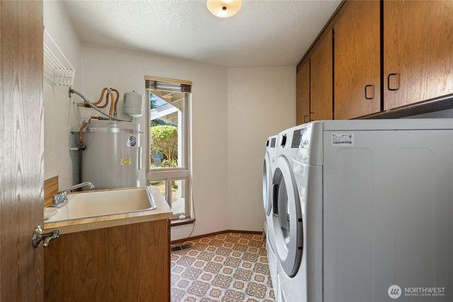 70 Hewitt Drive, Steilacoom, WA 98388