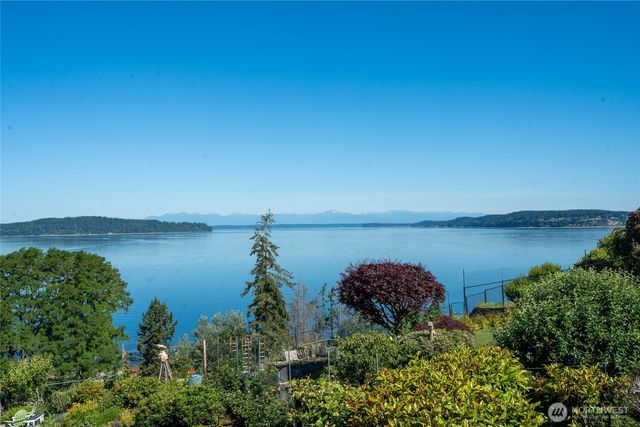 70 Hewitt Drive, Steilacoom, WA 98388