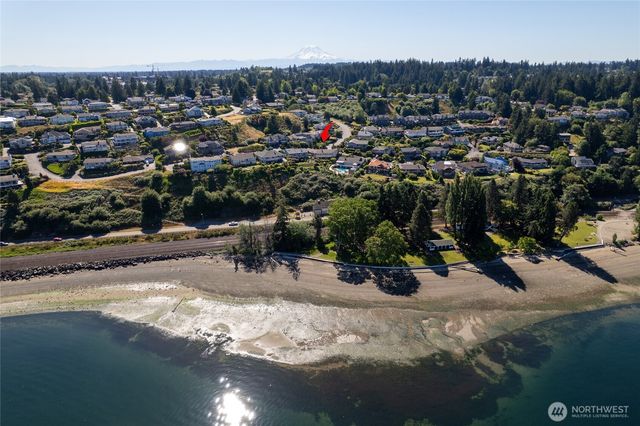 70 Hewitt Drive, Steilacoom, WA 98388