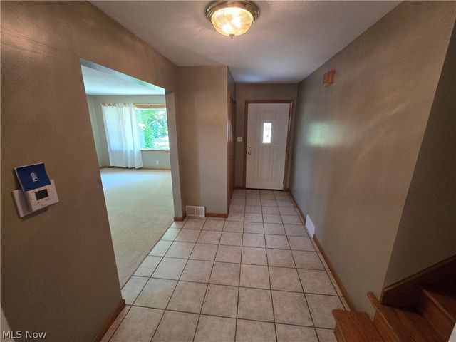 1638 S Cleveland Massillon Road, Copley, OH 44321