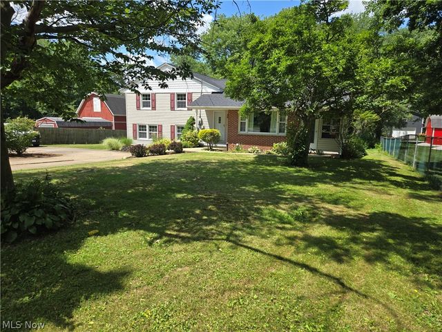 1638 S Cleveland Massillon Road, Copley, OH 44321