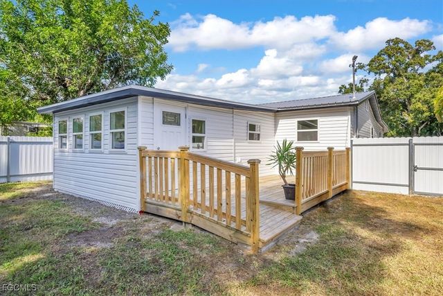 239 State ST, North Fort Myers, FL 33903