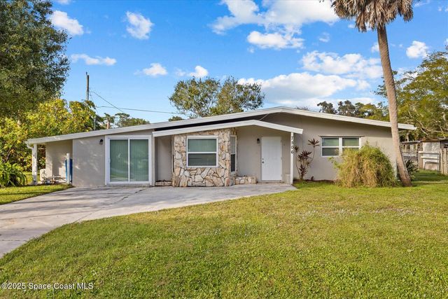 7506 Roberts Road, Fort Pierce, FL 34951