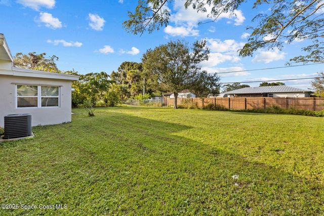 7506 Roberts Road, Fort Pierce, FL 34951