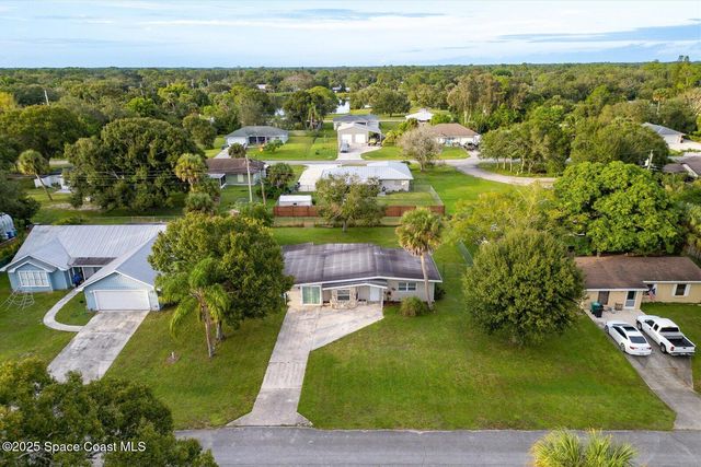 7506 Roberts Road, Fort Pierce, FL 34951