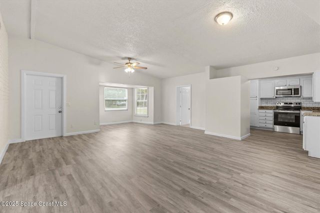 7506 Roberts Road, Fort Pierce, FL 34951