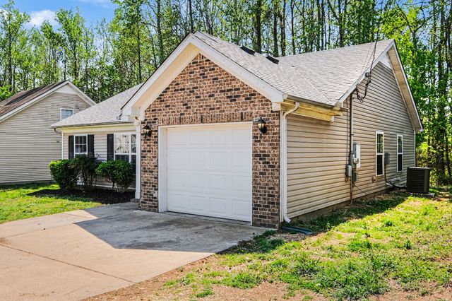 1375 E Nir Shreibman Blvd, La Vergne, TN 37086