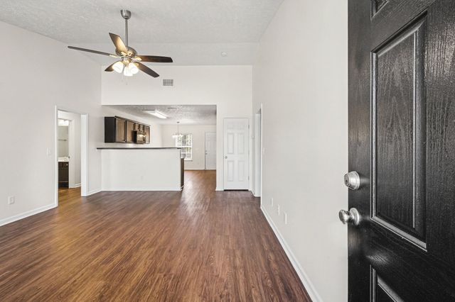 1375 E Nir Shreibman Blvd, La Vergne, TN 37086