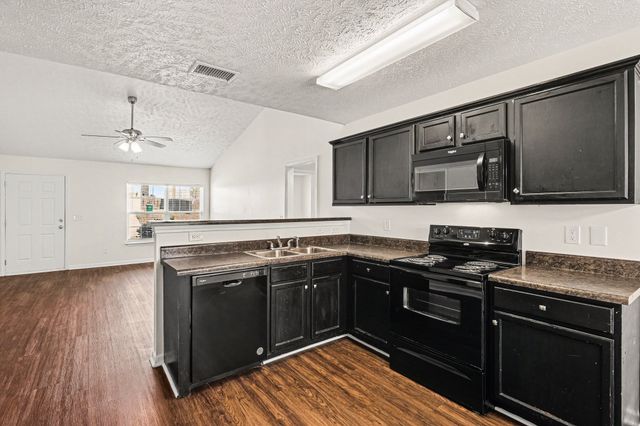 1375 E Nir Shreibman Blvd, La Vergne, TN 37086