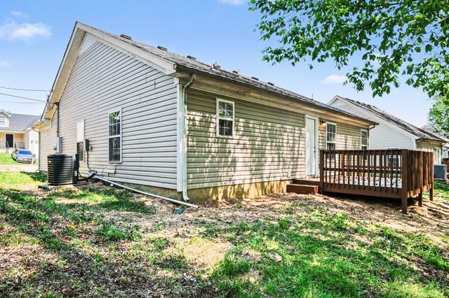 1375 E Nir Shreibman Blvd, La Vergne, TN 37086