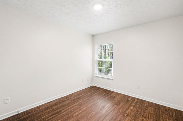 1375 E Nir Shreibman Blvd, La Vergne, TN 37086