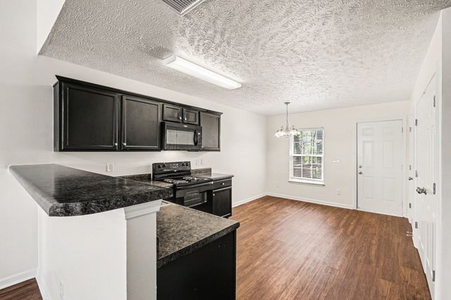 1375 E Nir Shreibman Blvd, La Vergne, TN 37086