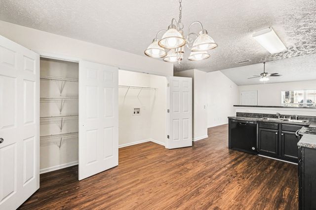 1375 E Nir Shreibman Blvd, La Vergne, TN 37086