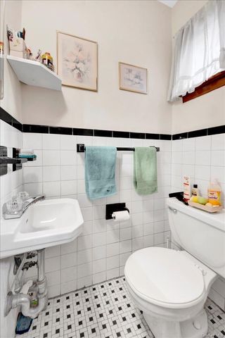 733 Rhinelander Avenue, Bronx, NY 10462