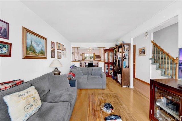 733 Rhinelander Avenue, Bronx, NY 10462