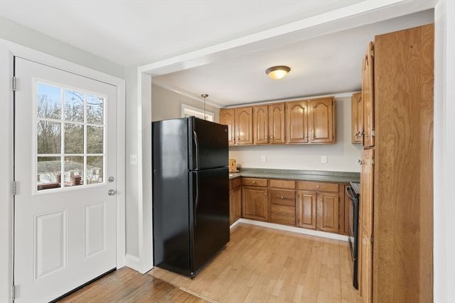 5 Marco Dr, Pittsfield, MA 01201