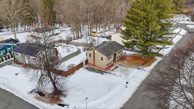 5 Marco Dr, Pittsfield, MA 01201