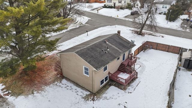 5 Marco Dr, Pittsfield, MA 01201