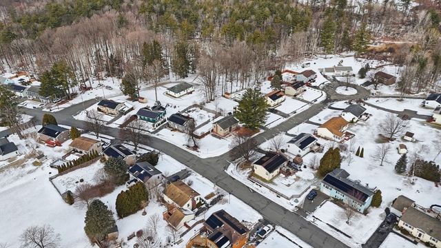 5 Marco Dr, Pittsfield, MA 01201